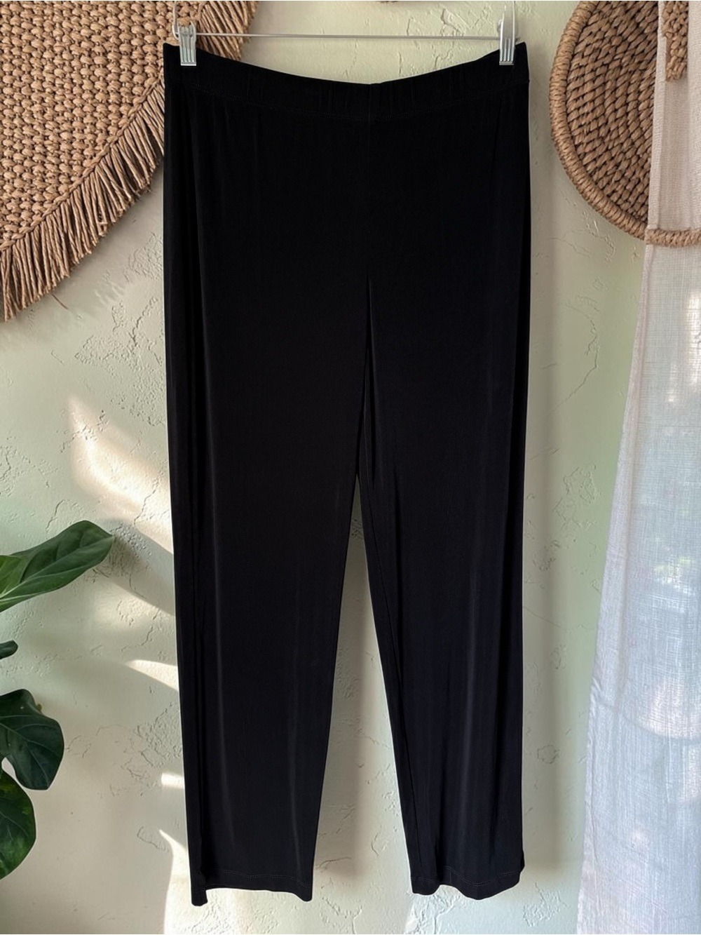 Chico’s Travelers Pants Size 2 Black Pull On Stretch Knit Career Casual